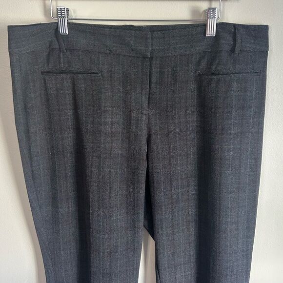 Van Heusen Gray Plaid Straight Leg Stretch Dress Pants 14 Short - Picture 2 of 6